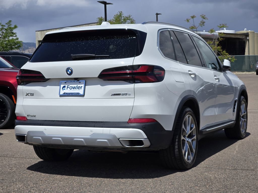 Used 2025 BMW X5 xDrive50e AWD/4WD image 4