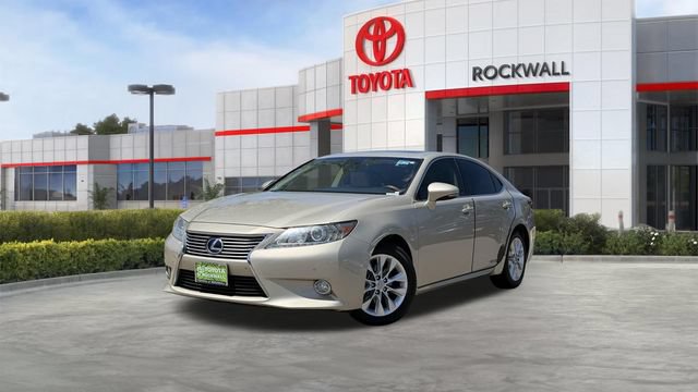 Used 2013 Lexus ES 300h w/ Luxury Pkg