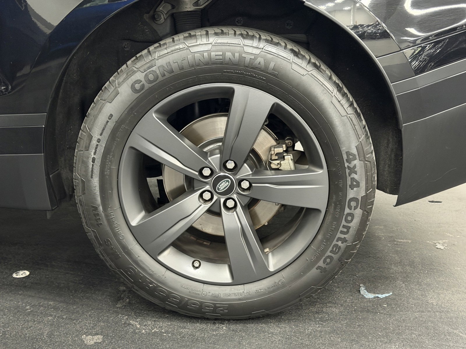 Used 2019 Land Rover Range Rover Velar S image 17