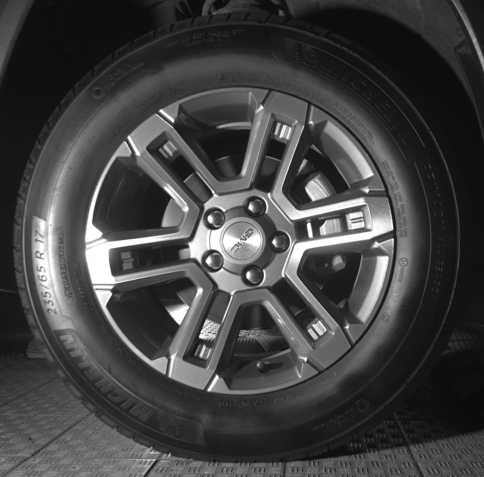 Used 2025 GMC Terrain Elevation AWD/4WD image 23