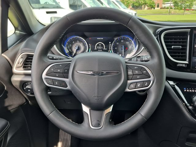 Used 2025 Chrysler Pacifica Select FWD image 31
