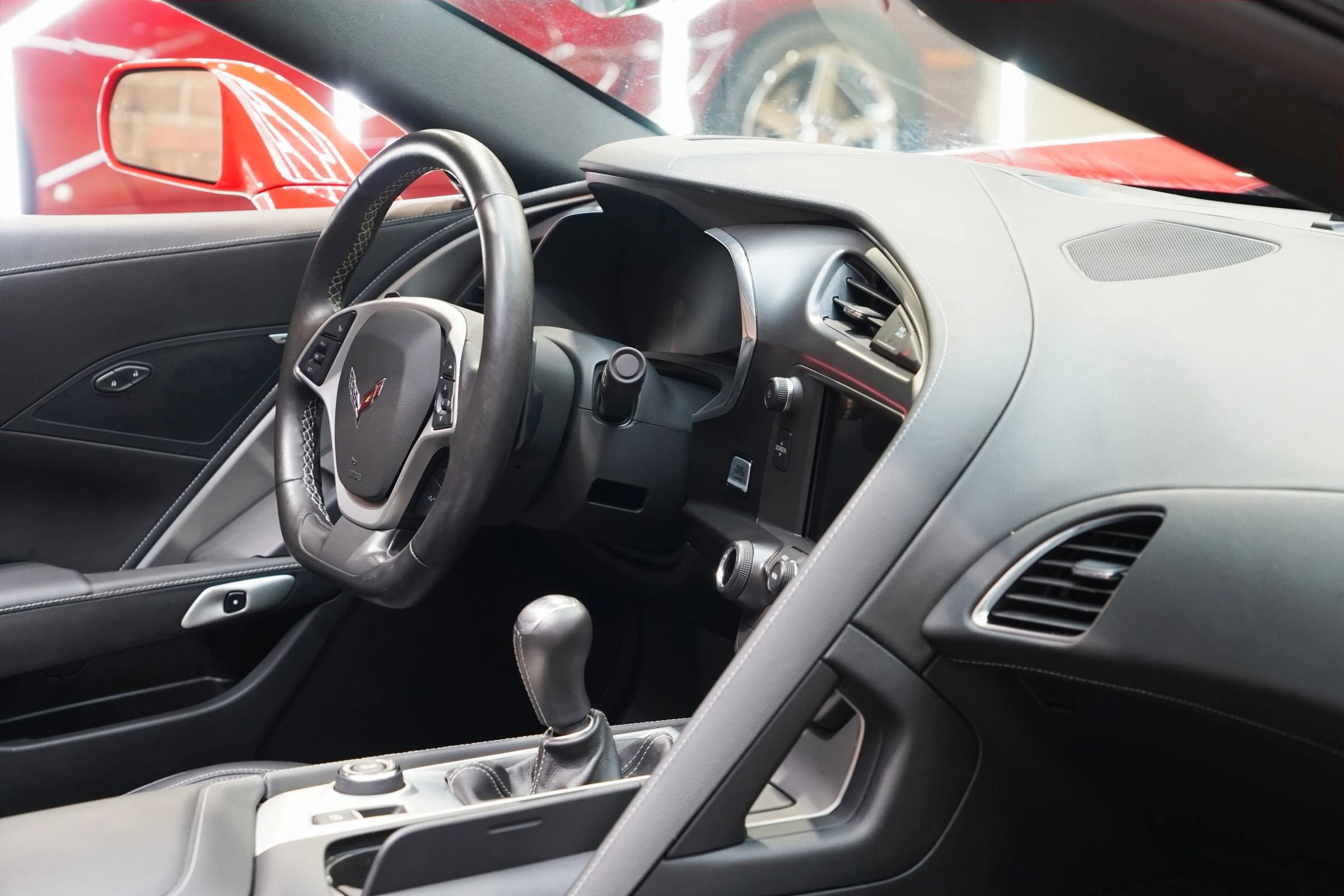 Used 2019 Chevrolet Corvette Stingray Coupe w/ Carbon Flash Badge Package RWD image 48