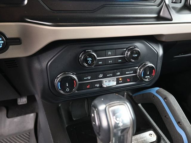 Used 2022 Ford Bronco Wildtrak image 35