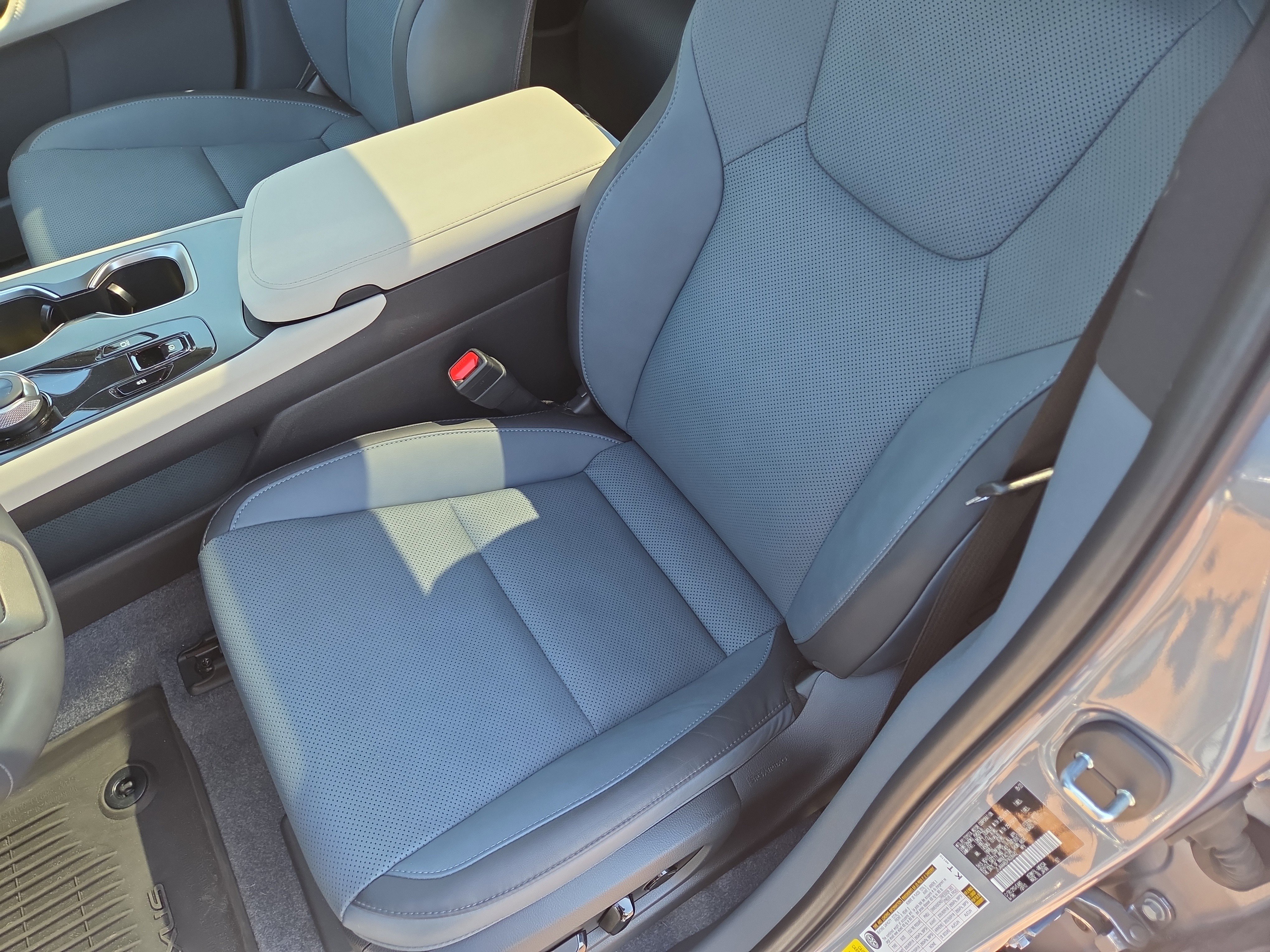 Certified 2023 Lexus RZ 450e Premium w/ Technology Package image 13