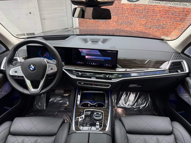 Certified 2025 BMW X7 xDrive40i w/ Premium Package image 12