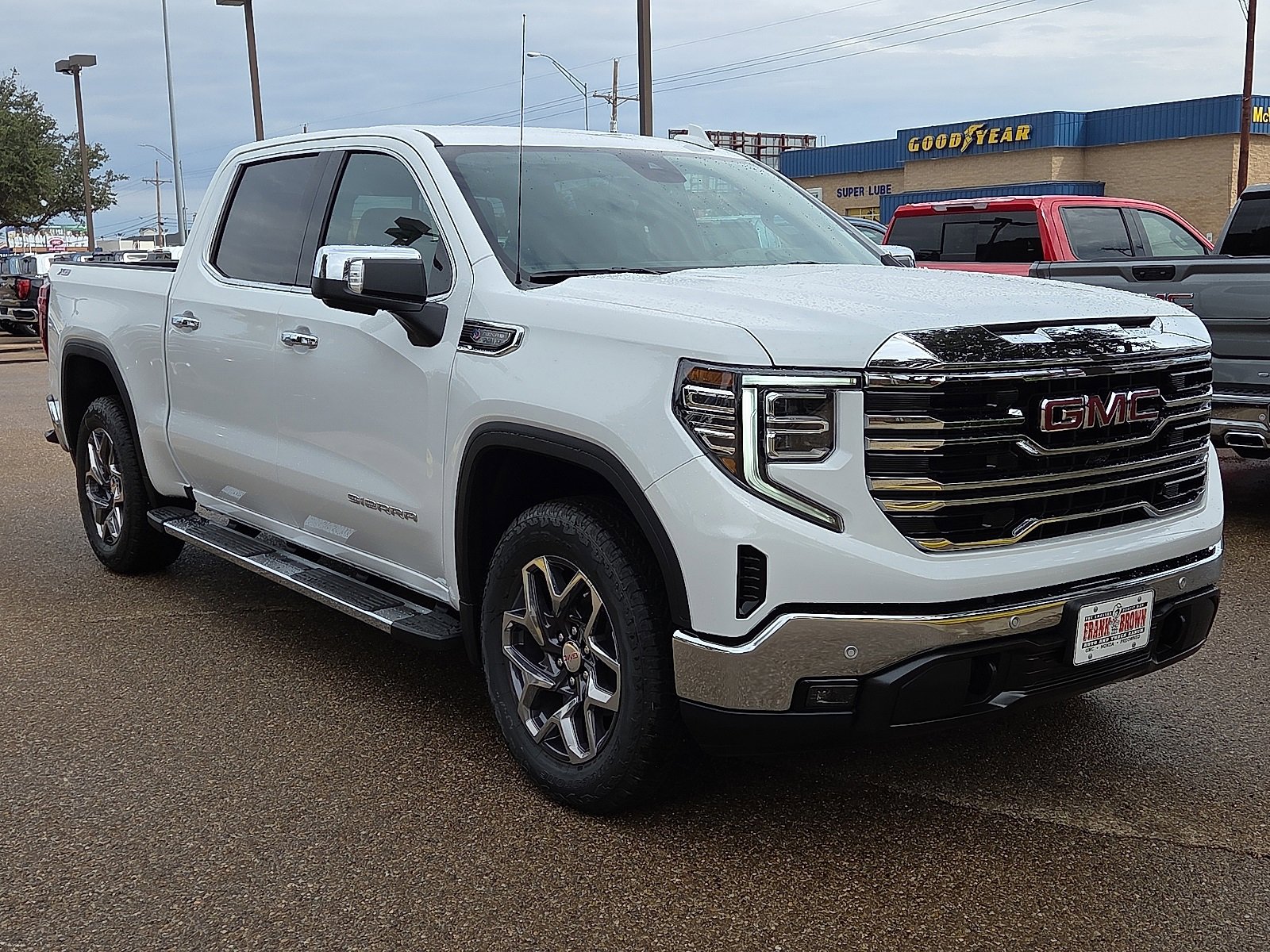 New 2026 GMC Sierra 1500 SLT image 5
