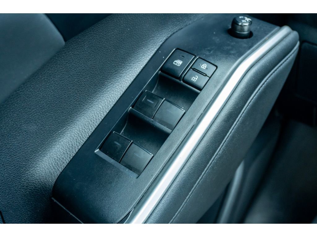 Used 2022 Toyota Highlander XLE image 30