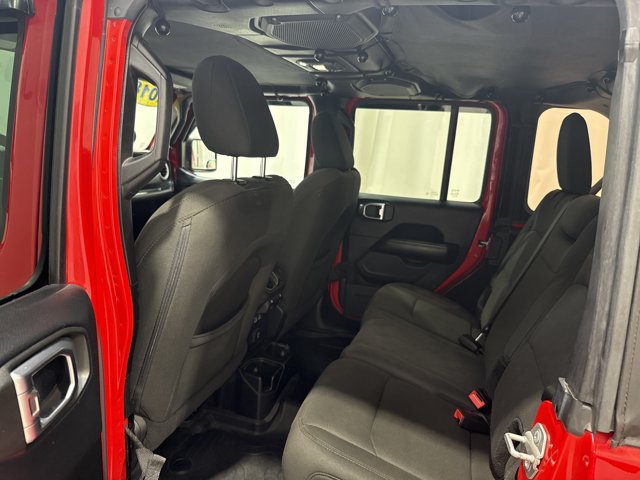 Used 2018 Jeep Wrangler Unlimited Sahara w/ Cold Weather Group AWD/4WD image 14