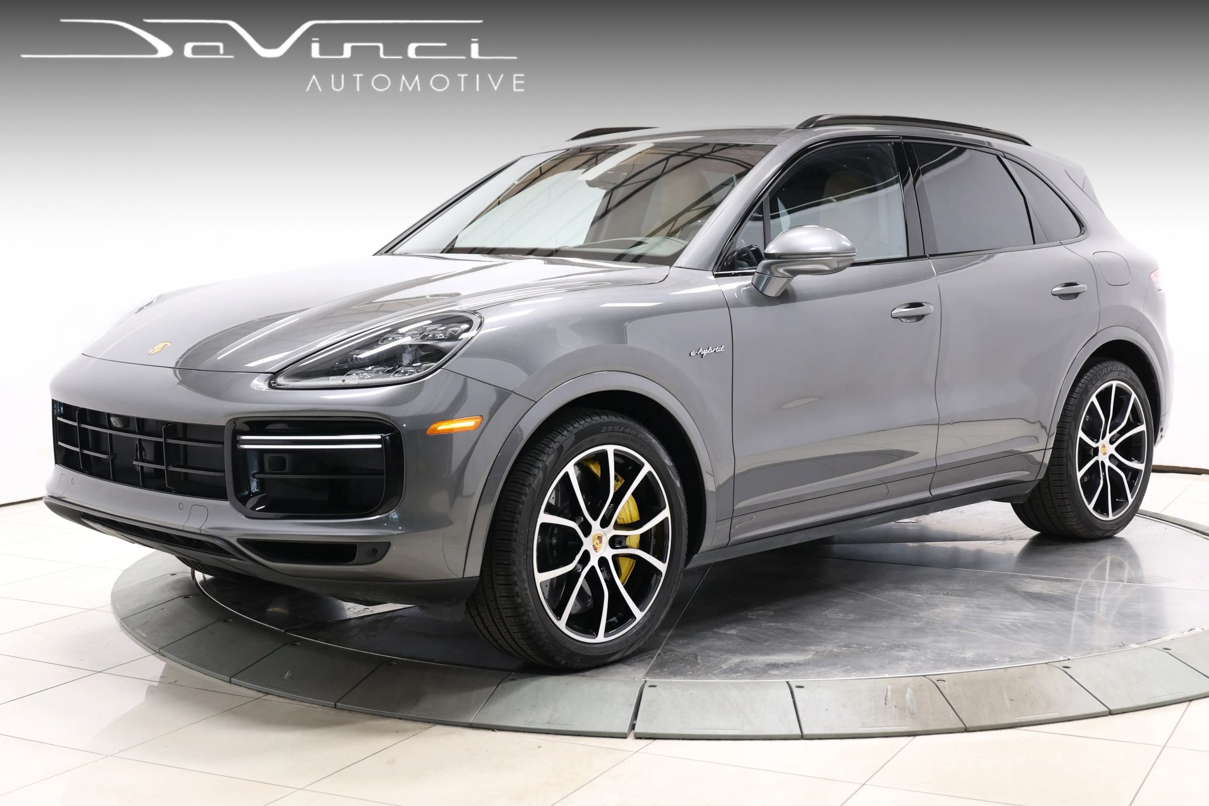 Used 2021 Porsche Cayenne Turbo S AWD/4WD image 1