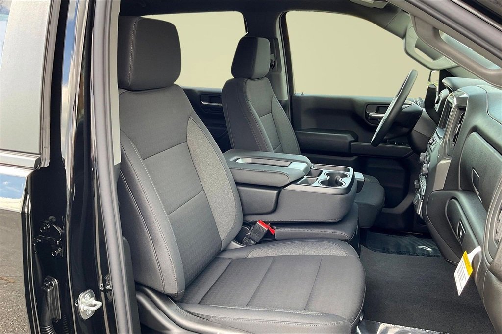 New 2026 Chevrolet Silverado 1500 Custom w/ Turbomax Blackout Package image 11