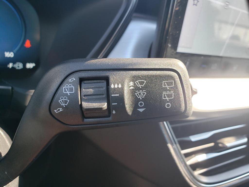 Used 2023 Ford Escape Platinum w/ Premium Technology Package AWD/4WD image 22