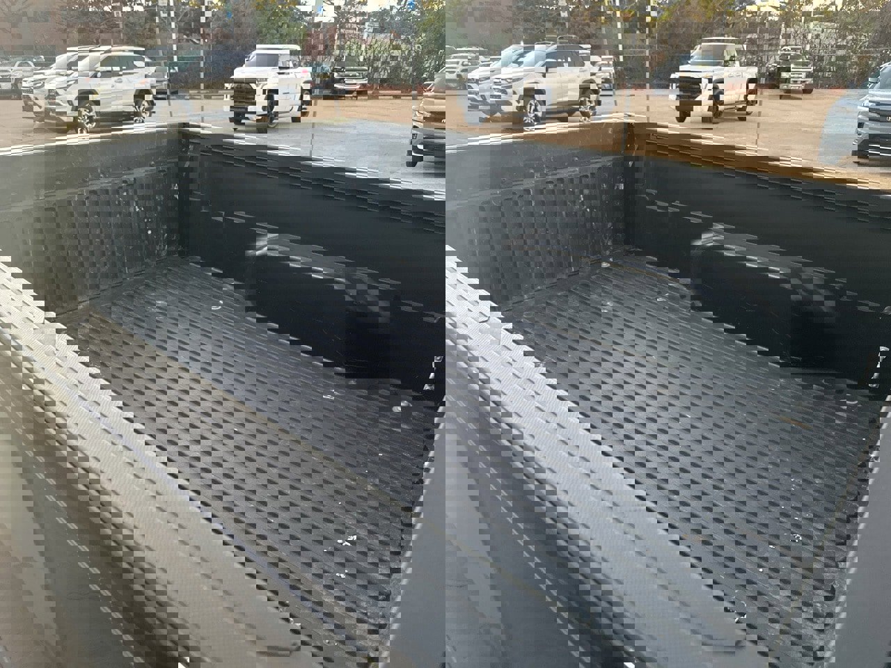 Used 2020 Toyota Tacoma SR image 3