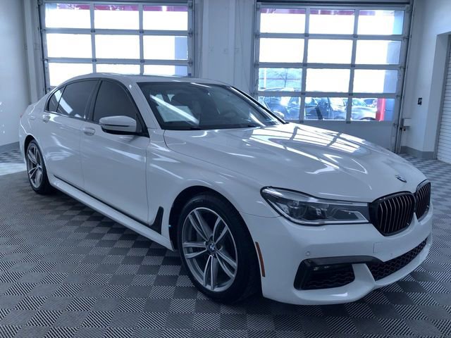 Used 2016 BMW 750i xDrive image 35