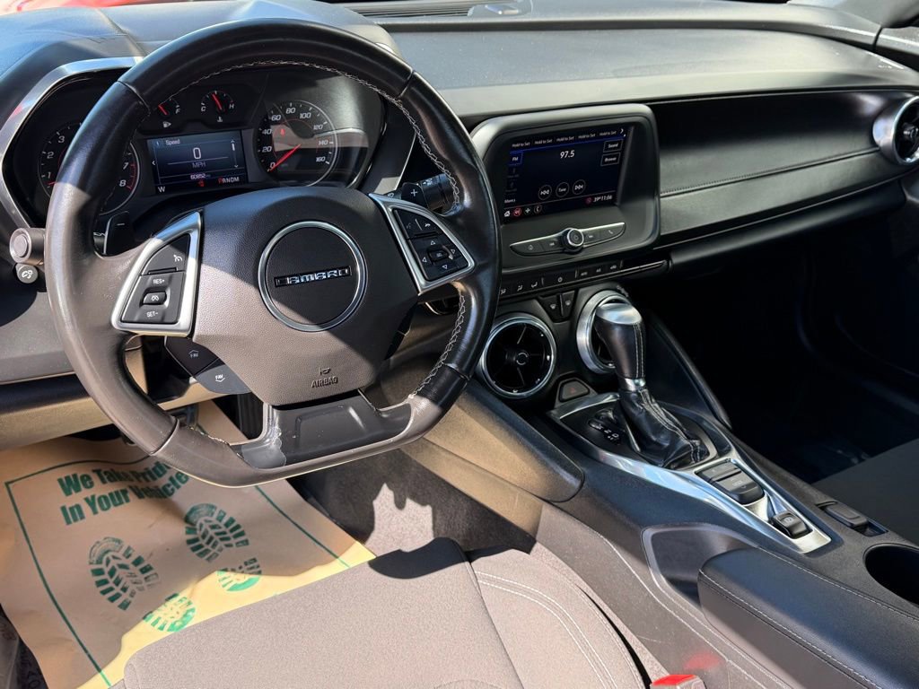 Used 2020 Chevrolet Camaro LT image 15