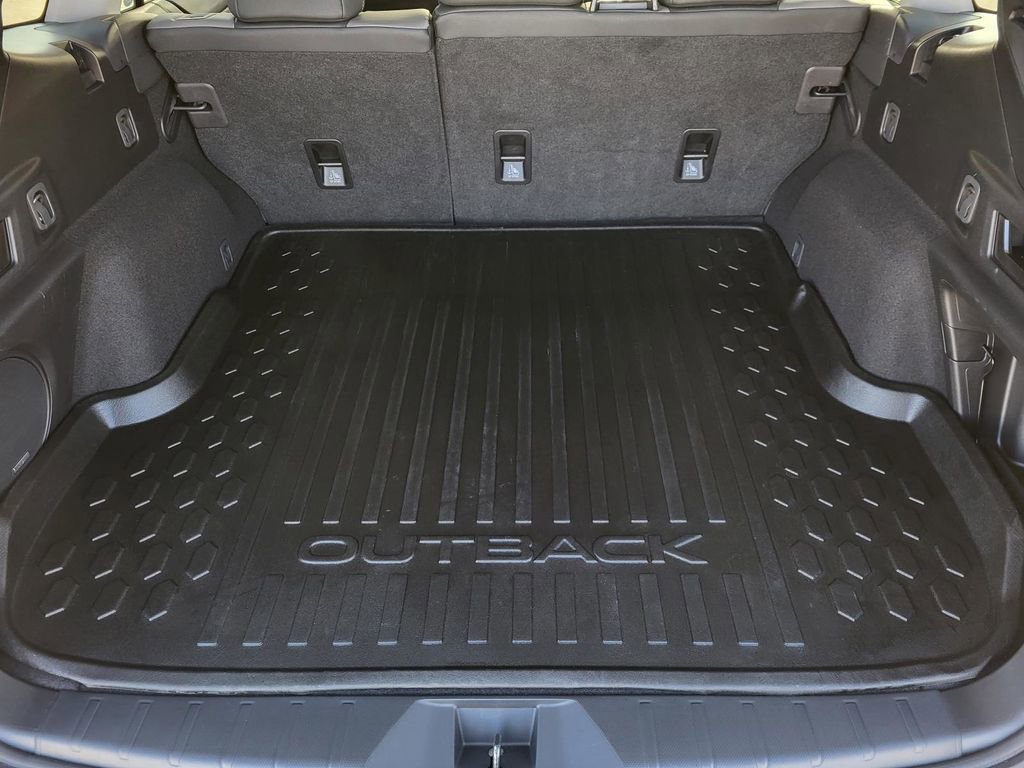 Certified 2025 Subaru Outback Onyx Edition image 11