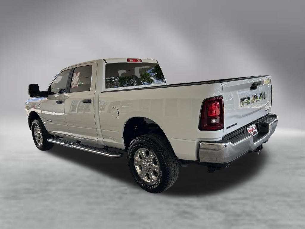 Used 2025 RAM 2500 Big Horn AWD/4WD image 4