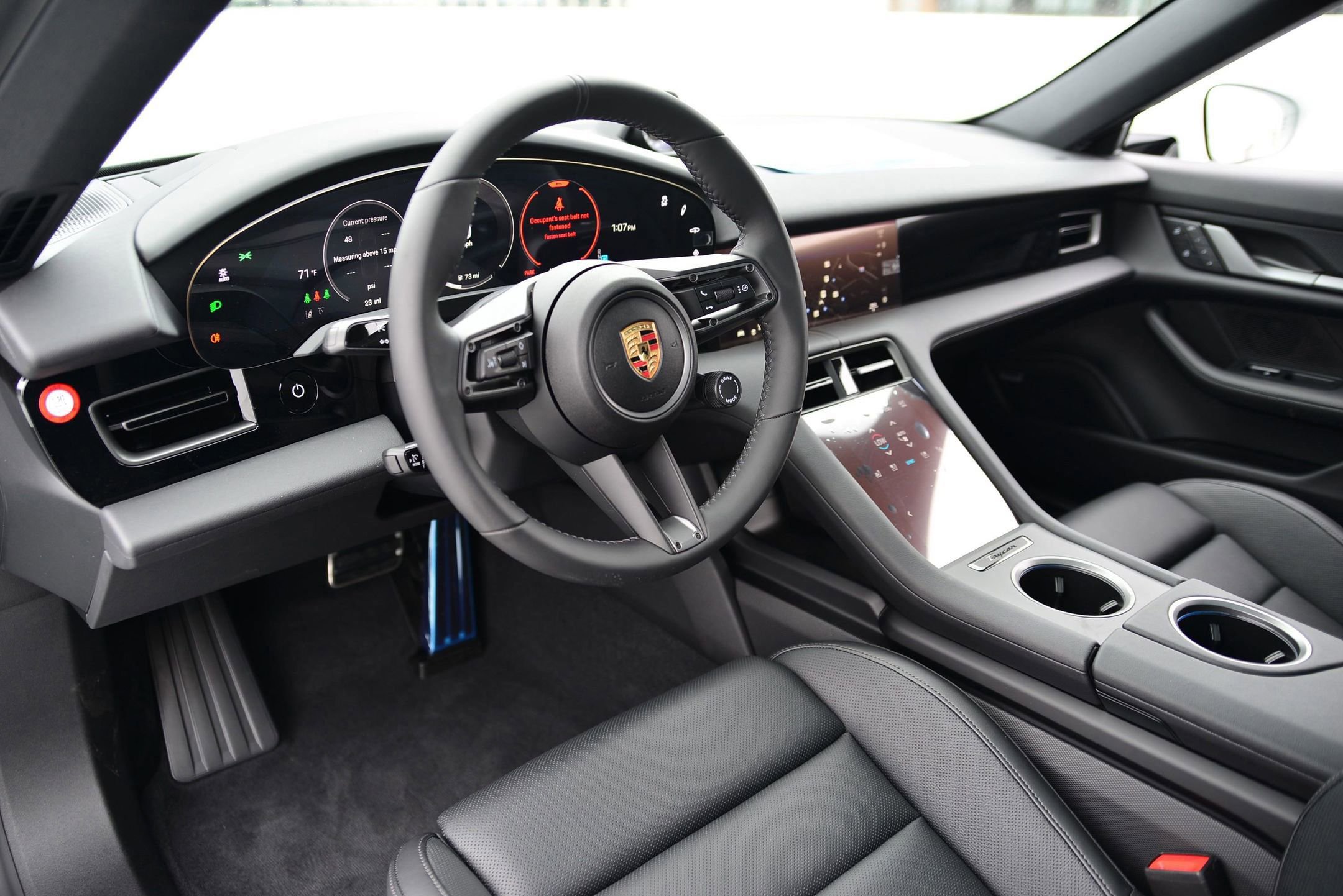 Used 2025 Porsche Taycan image 4