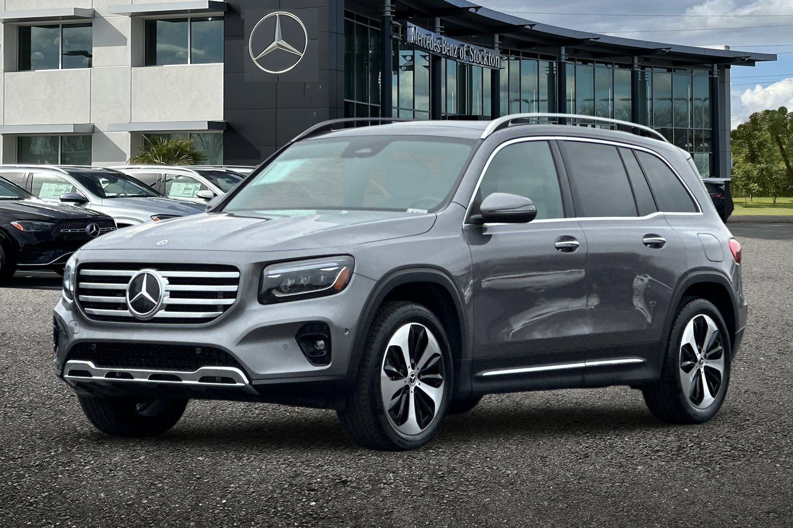 Certified 2025 Mercedes-Benz GLB 250 4MATIC image 8