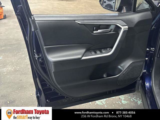 Certified 2025 Toyota RAV4 XLE AWD/4WD image 15