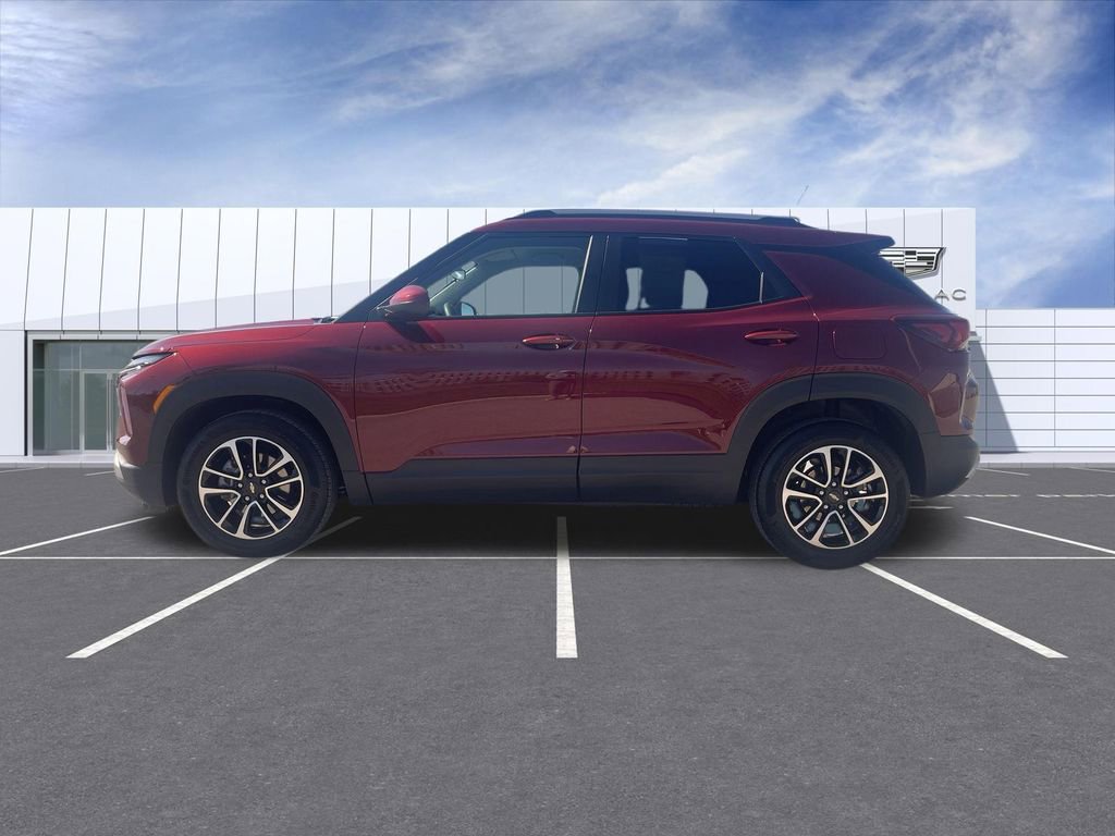 Used 2025 Chevrolet TrailBlazer LT FWD image 5