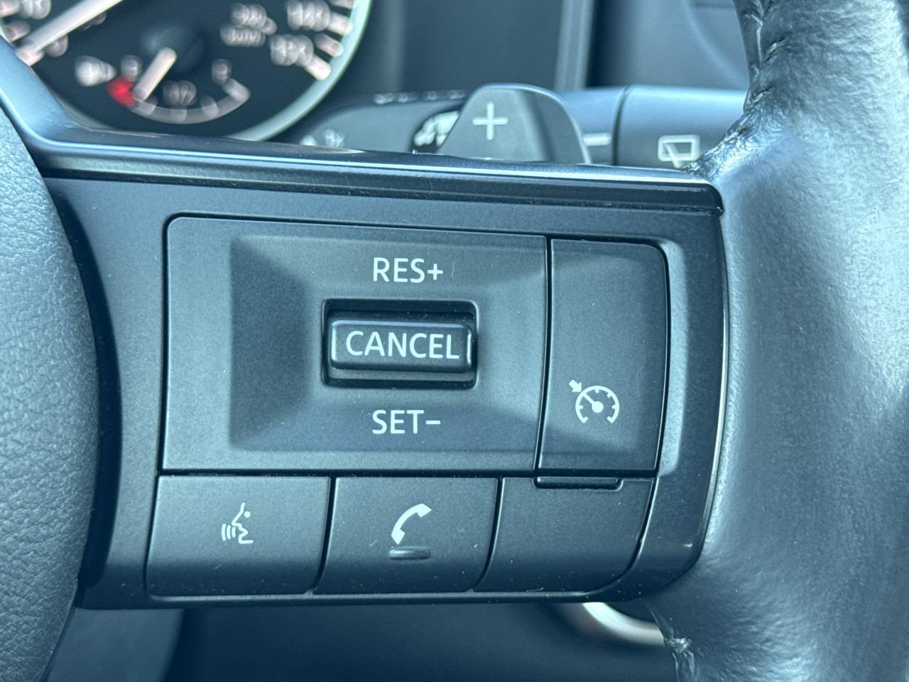 Used 2022 Nissan Rogue S FWD image 26