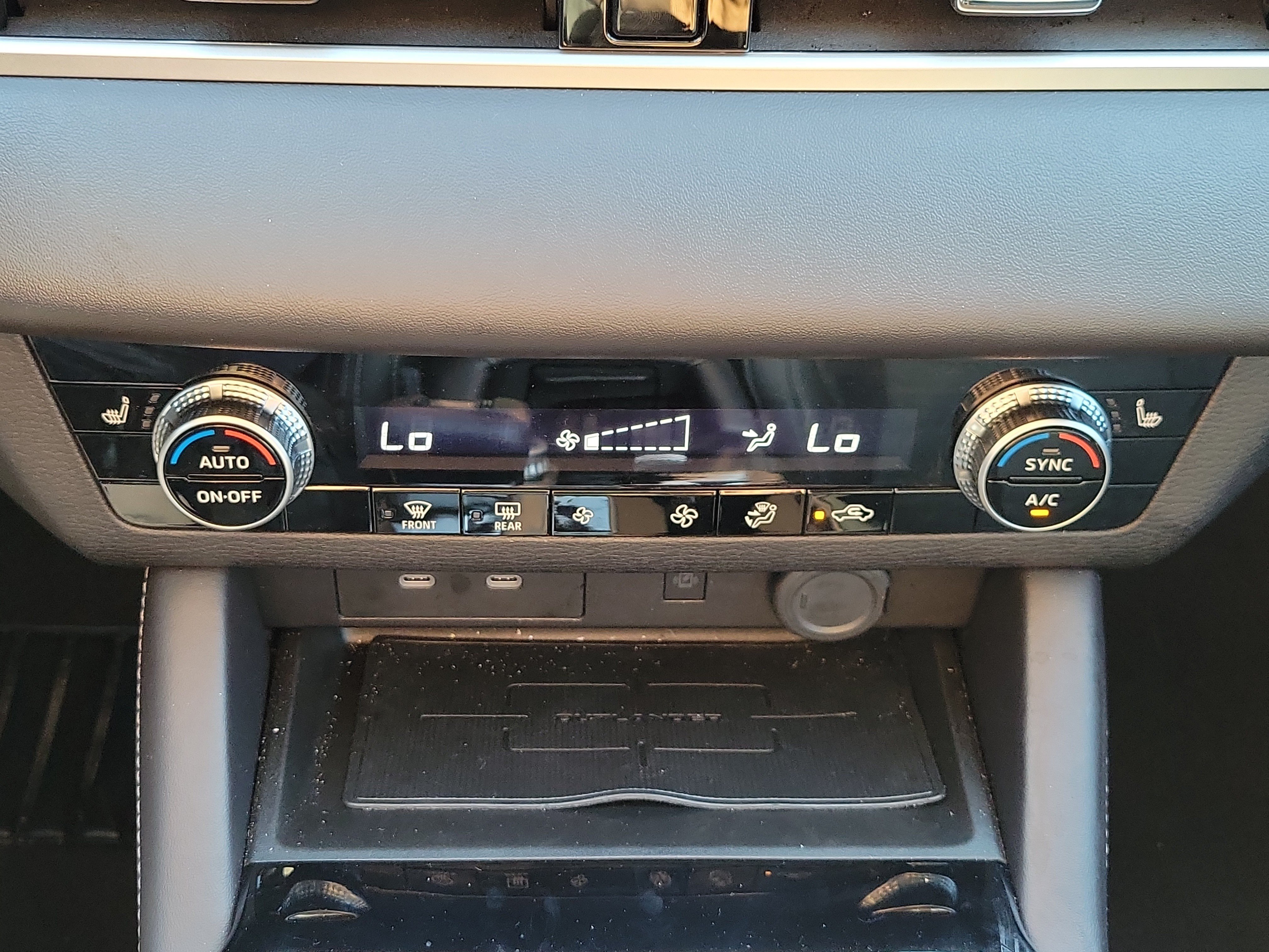 Used 2025 Mitsubishi Outlander SE FWD image 35