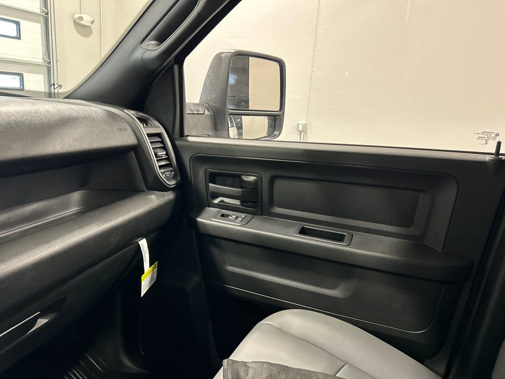 New 2026 RAM 3500 Tradesman image 25