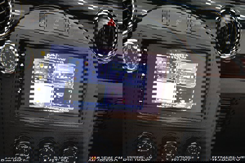 Used 2008 MAZDA MX-5 Miata Grand Touring w/ Premium Pkg image 26