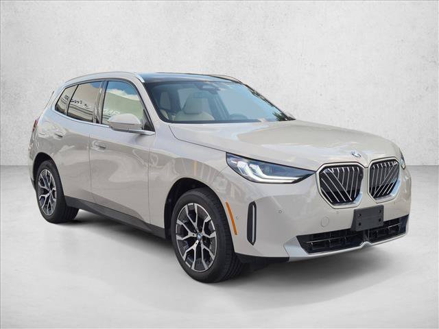 Certified 2025 BMW X3 xDrive30i w/ Premium Package AWD/4WD image 3