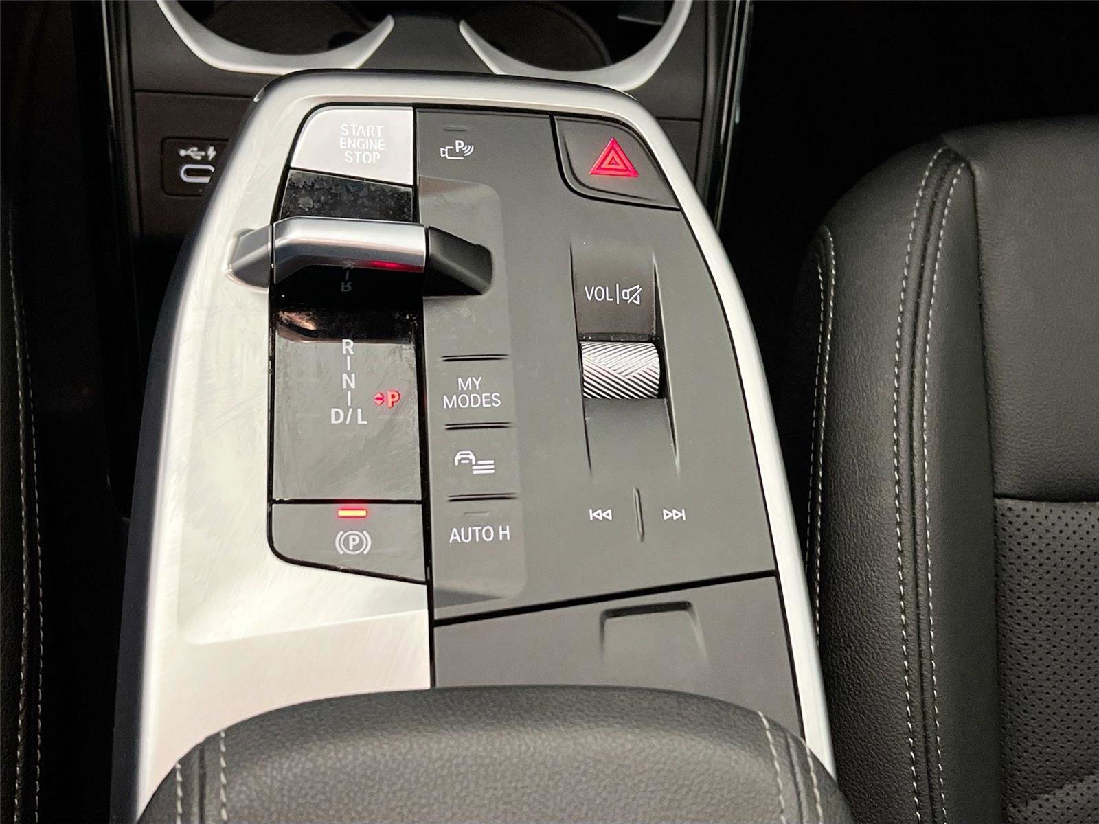 Used 2023 BMW X1 xDrive28i w/ Premium Package image 16