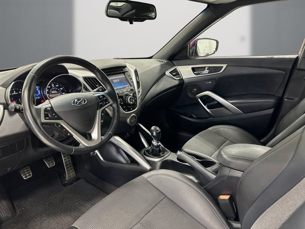 Used 2016 Hyundai Veloster w/ Option Group 02 FWD image 13