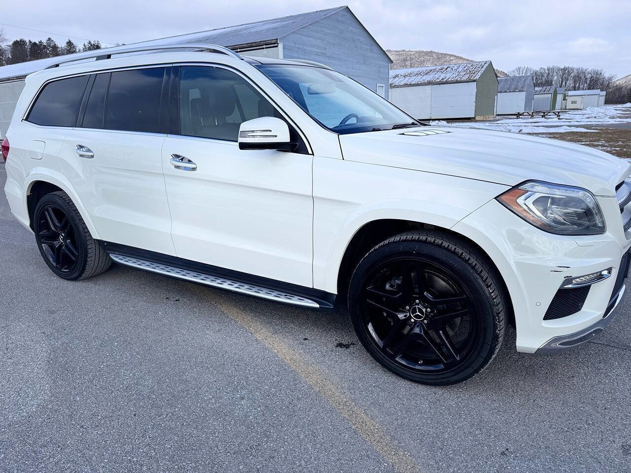 Used 2013 Mercedes-Benz GL 550 4MATIC image 2