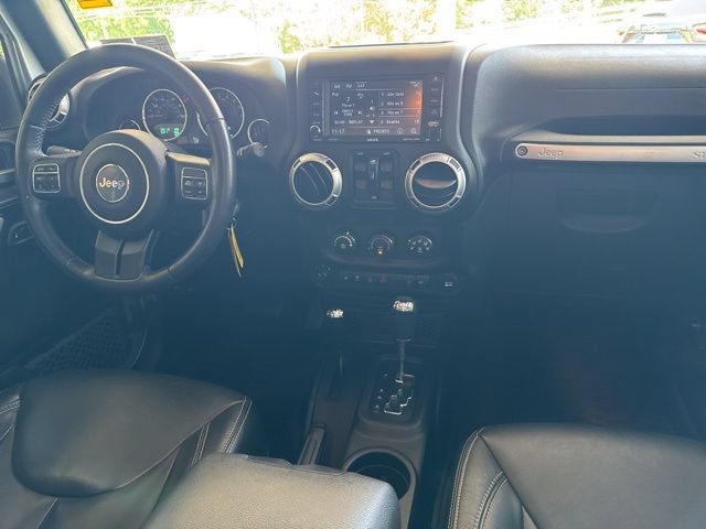 Used 2017 Jeep Wrangler Unlimited Sahara w/ Max Tow Package AWD/4WD image 26