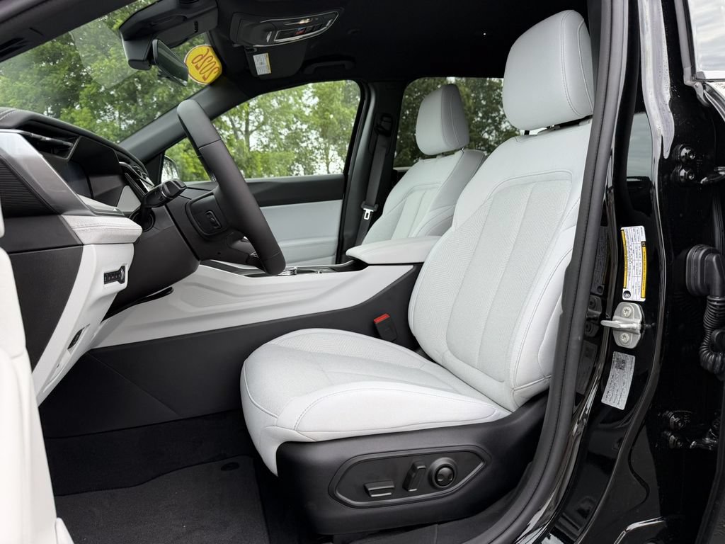 New 2026 Jeep Cherokee Laredo AWD/4WD image 16