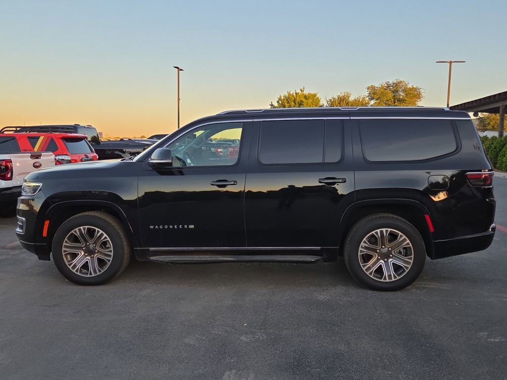 Used 2023 Jeep Wagoneer 2WD w/ Premium Group I image 2