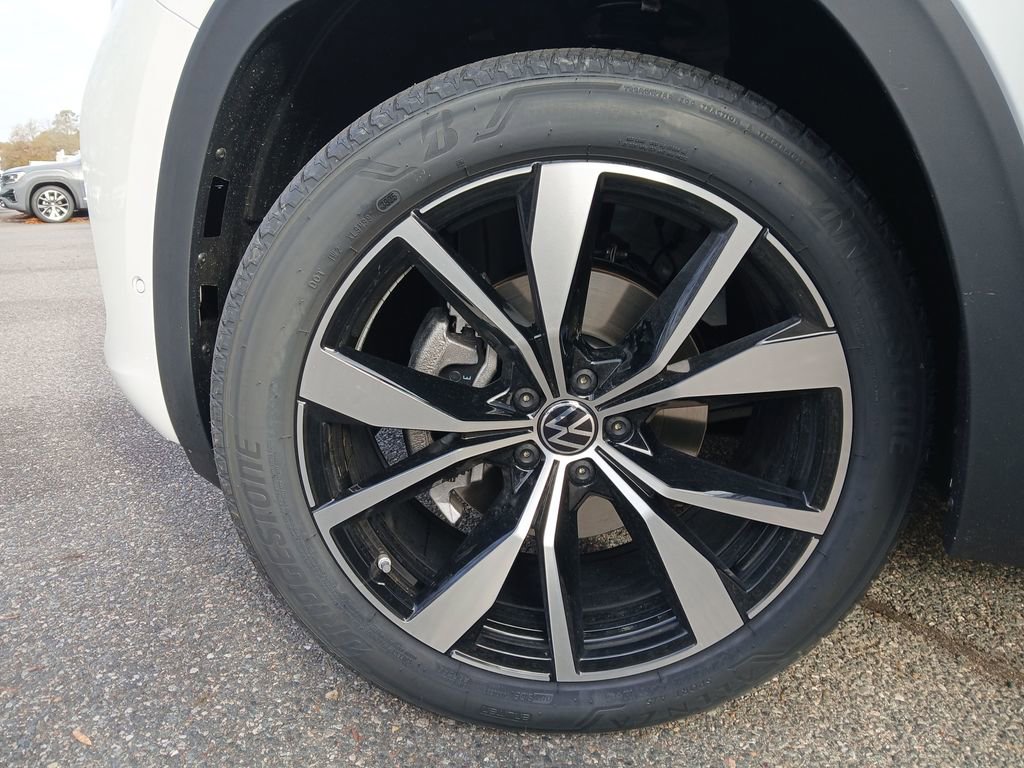 New 2026 Volkswagen Atlas SEL Premium R-Line image 27