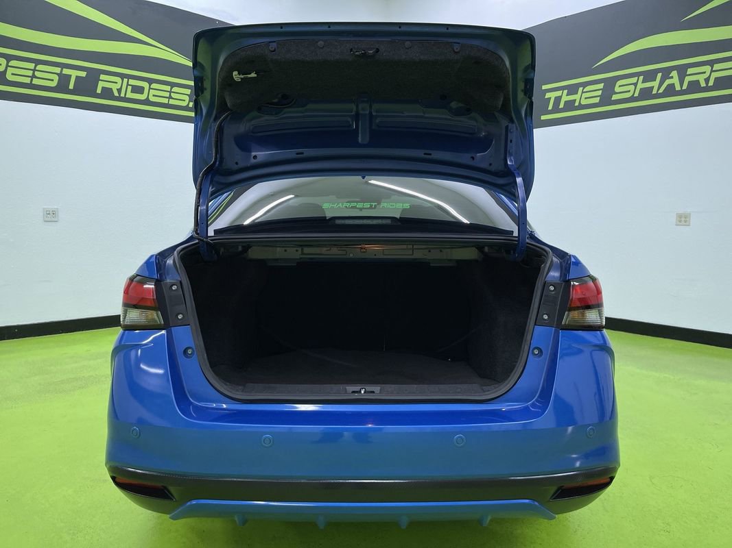 Used 2021 Nissan Versa SV image 9