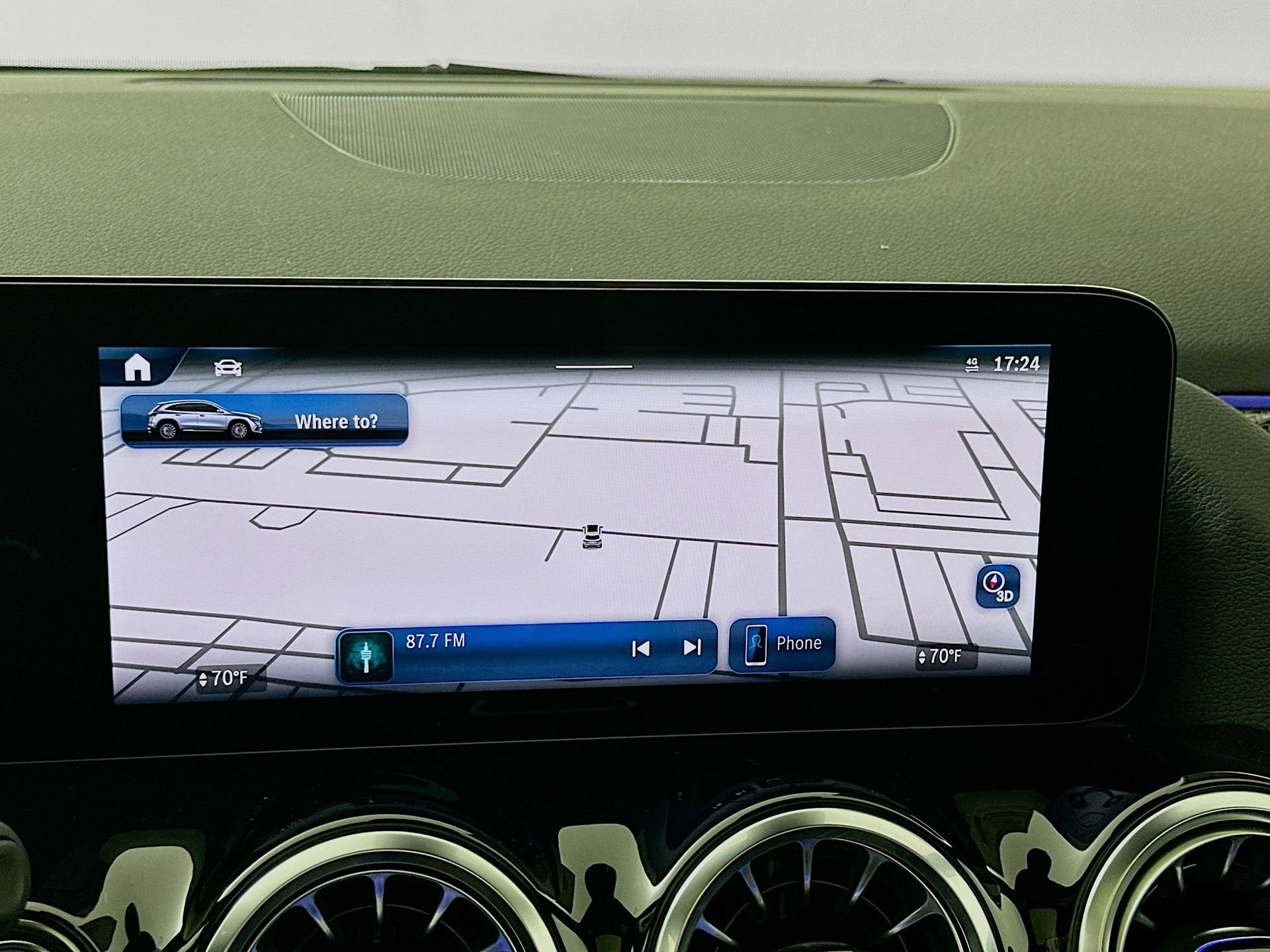 New 2026 Mercedes-Benz GLA 35 AMG 4MATIC image 14