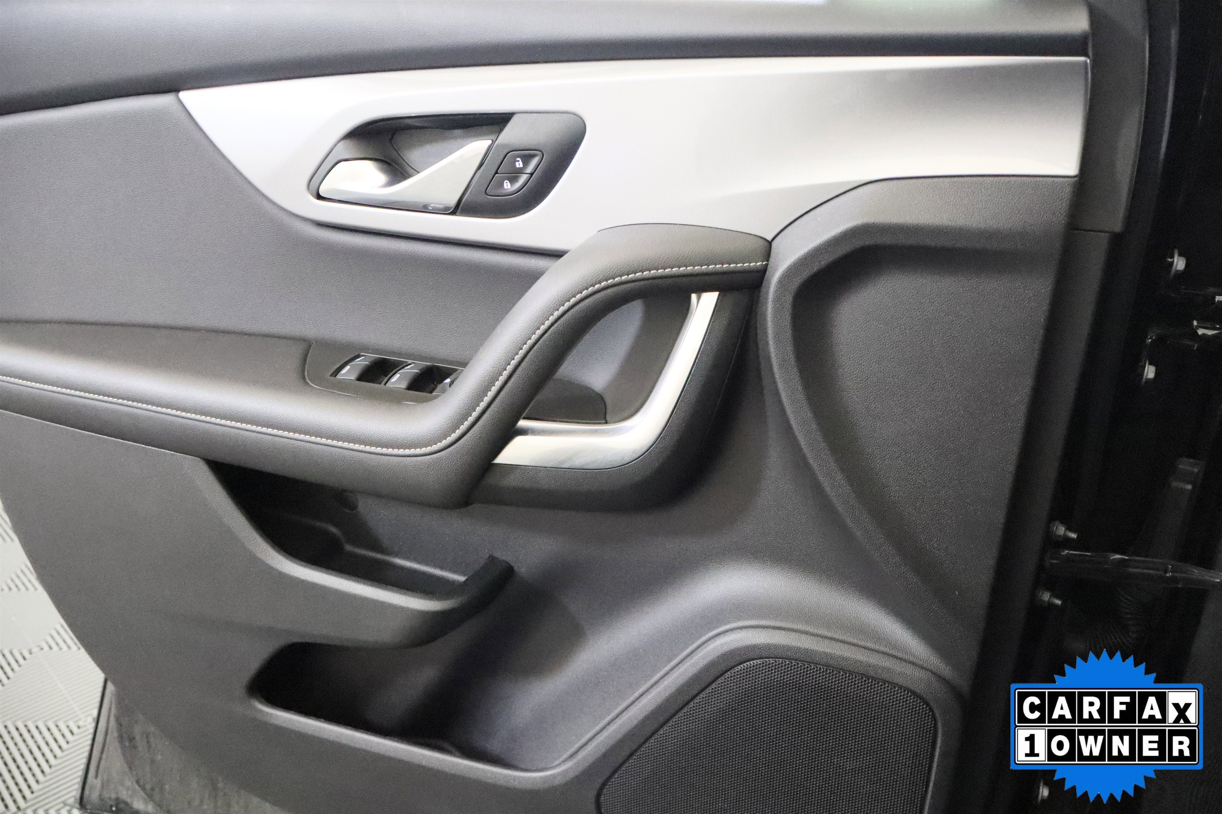 Used 2025 Chevrolet Blazer LT FWD image 34