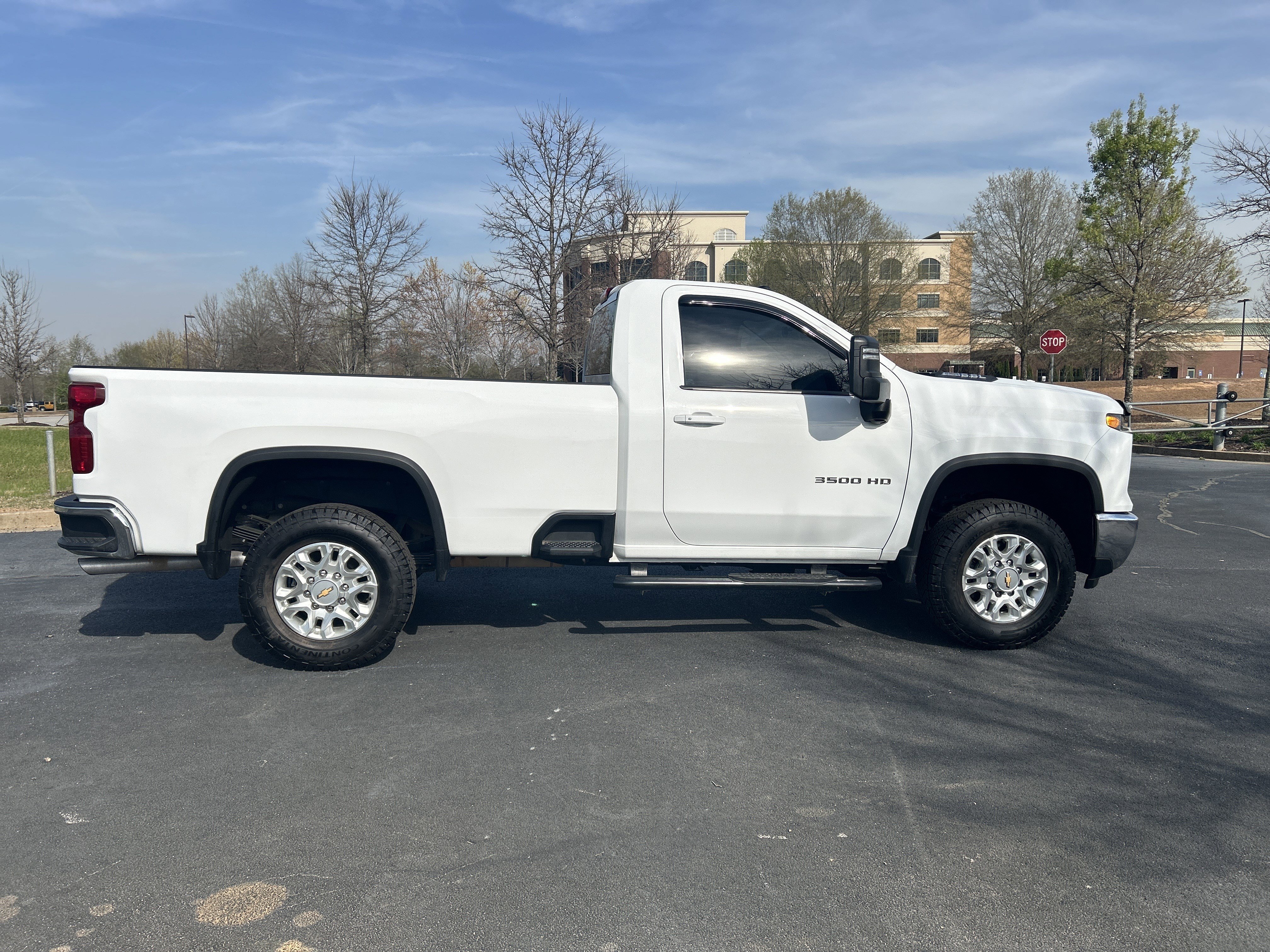 Used 2024 Chevrolet Silverado 3500 LT image 10