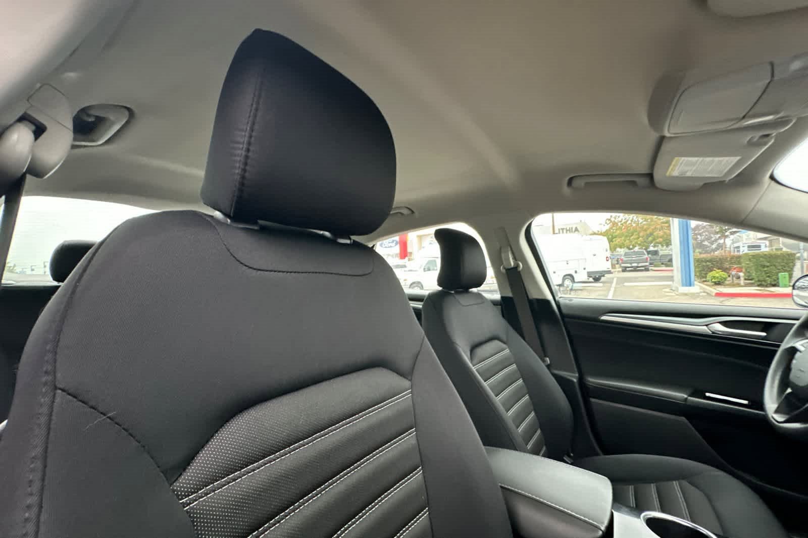 Used 2015 Ford Fusion SE image 17