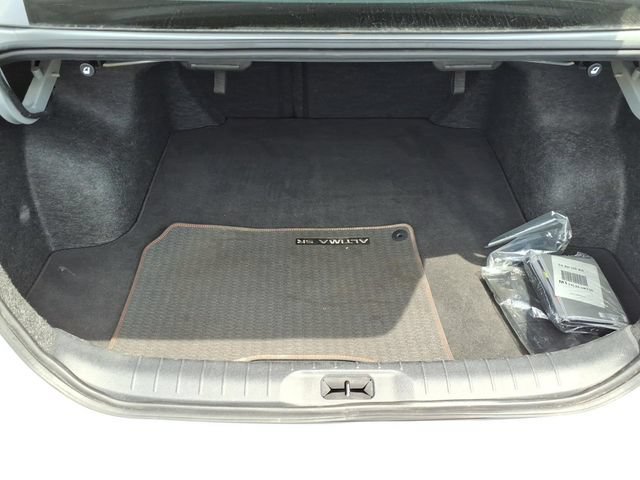 Used 2024 Nissan Altima 2.5 SR FWD image 8