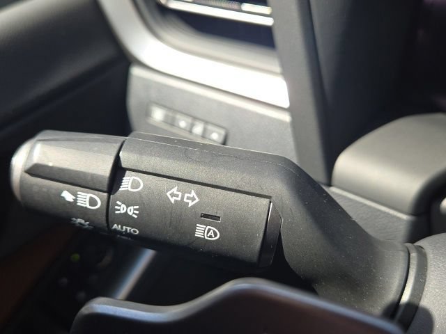 Used 2024 Lexus GX 550 w/ Cold Area Package AWD/4WD image 20