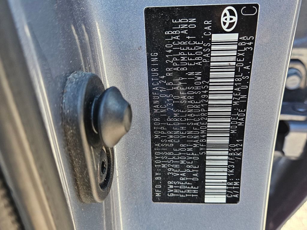 Used 2024 Toyota Corolla LE image 6