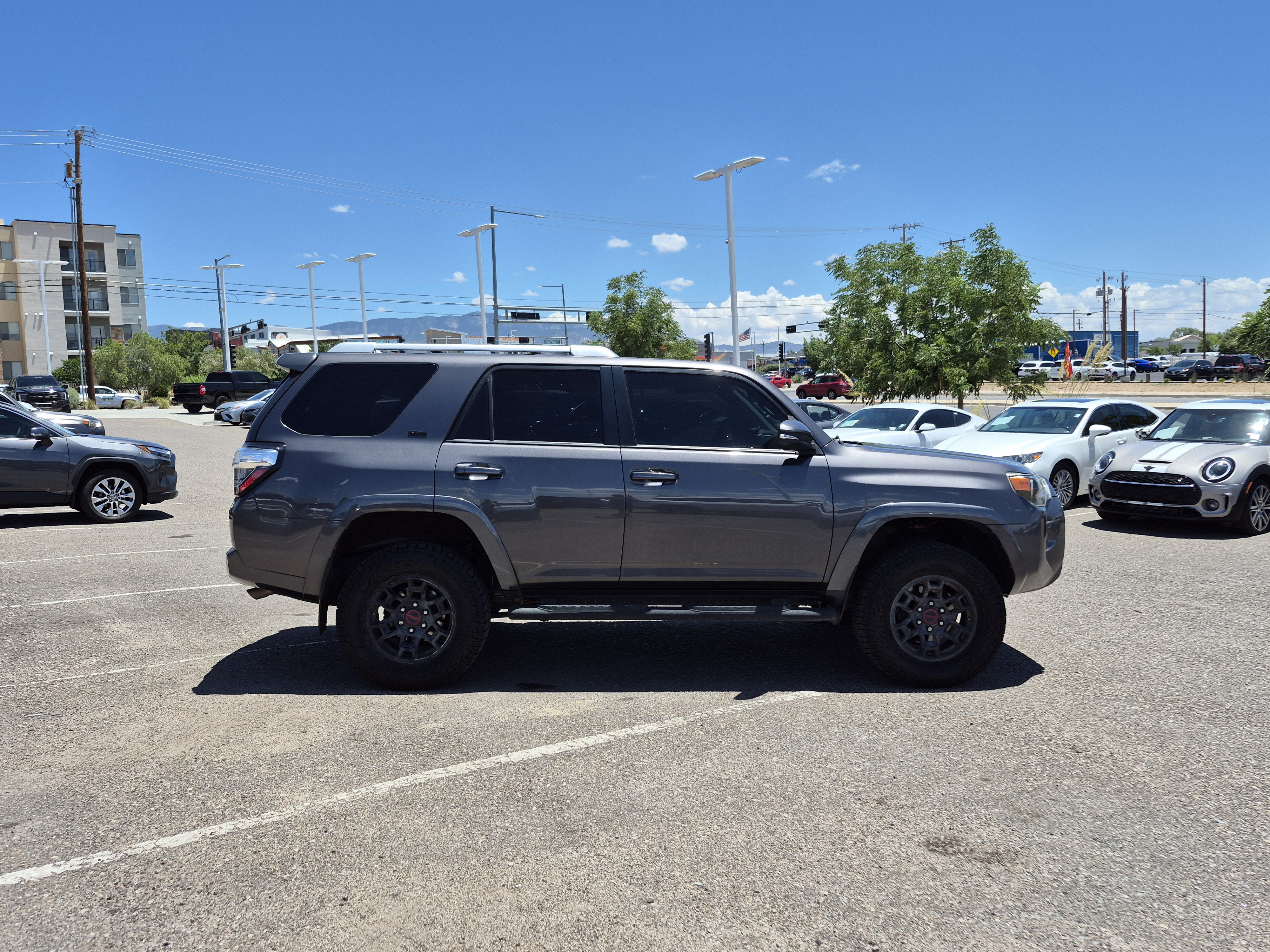 Used 2018 Toyota 4Runner SR5 Premium AWD/4WD image 6