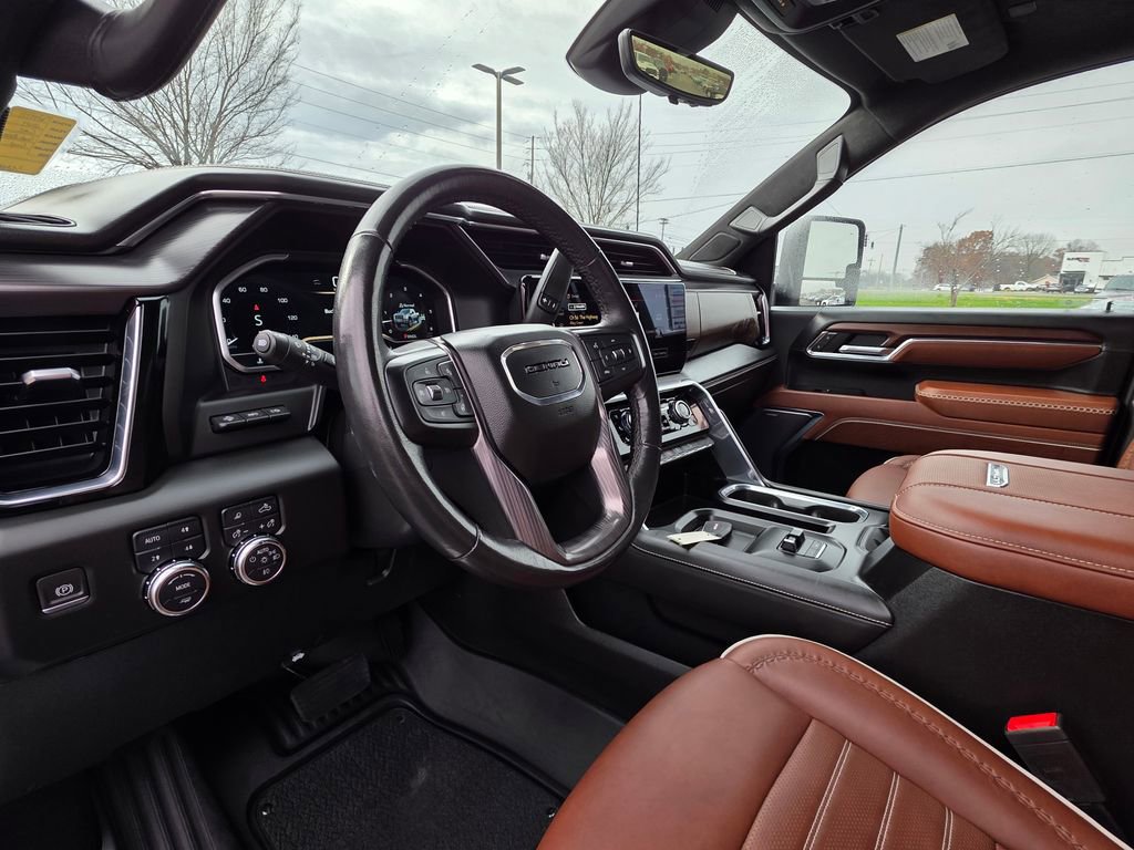 Used 2024 GMC Sierra 2500 Denali Ultimate image 12