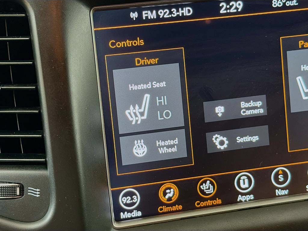 Used 2018 Jeep Grand Cherokee Altitude AWD/4WD image 35