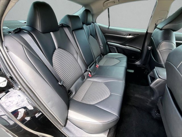 Used 2022 Toyota Camry SE FWD image 29