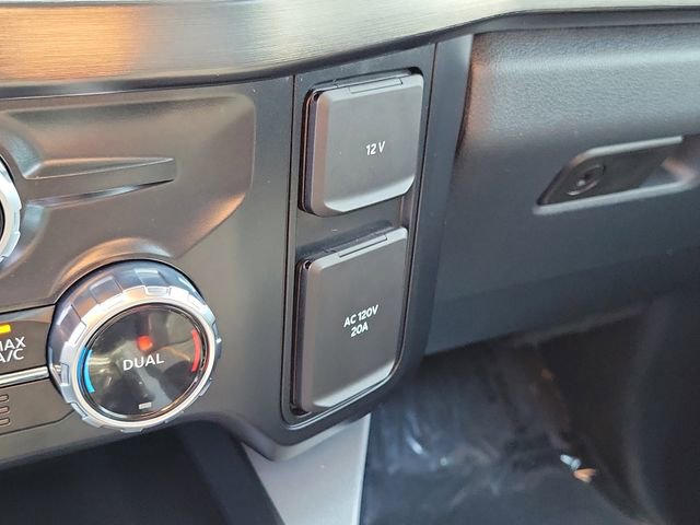 Certified 2025 Ford F250 Lariat w/ Chrome Package AWD/4WD image 12