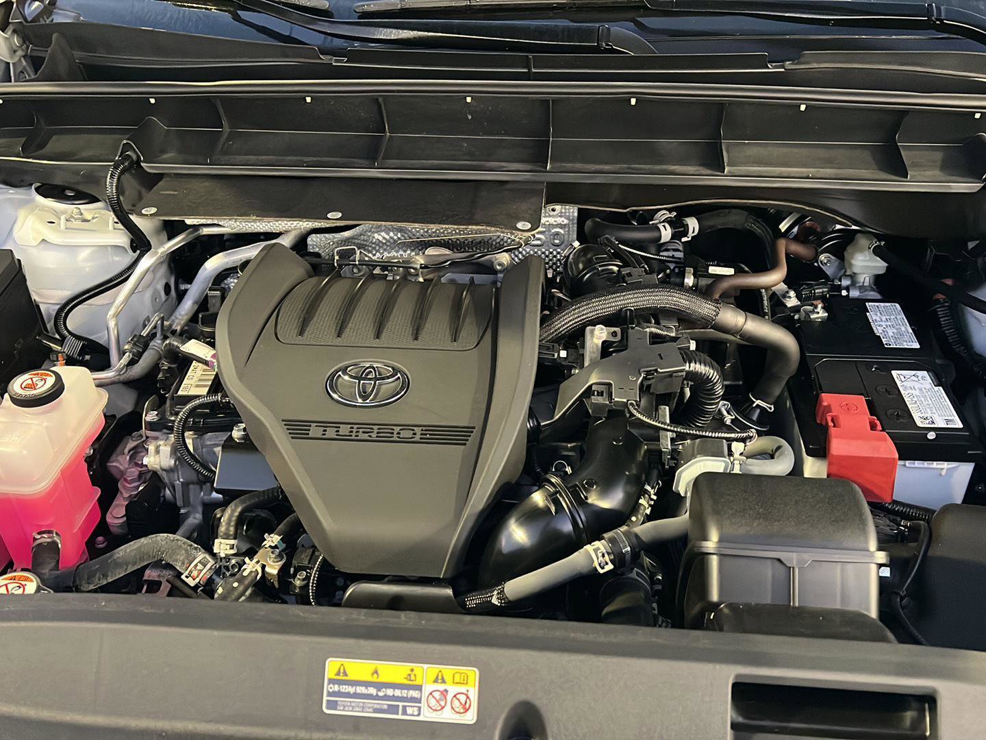 Used 2024 Toyota Highlander Limited image 39